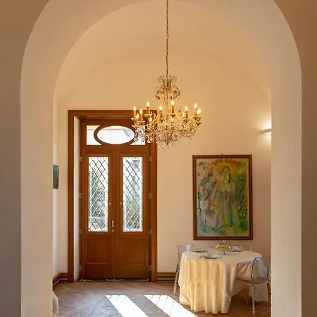 Di Natale Bed & Breakfast 4*